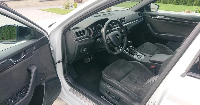 Skoda Superb cena 87000 przebieg: 222000, rok produkcji 2016 z Łobez małe 92